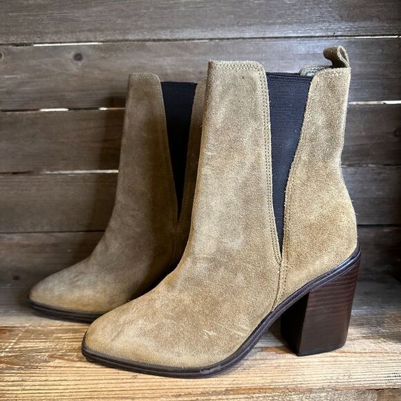 Womens Marc Fisher Kristie‎ Taupe Suede Heeled Mid Chukka Boots Booties Size 6 M - Picture 1 of 5